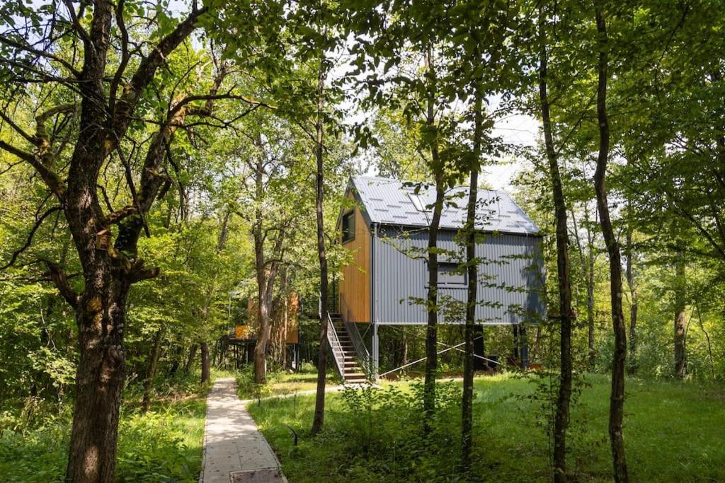 Tree Elements Treehouse Retreat Apartment Slunj Exterior photo
